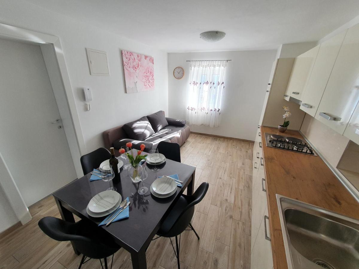 Apartaments Ukic Prvic Sepurine Eksteriør billede
