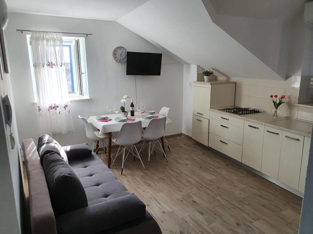 Apartaments Ukic Prvic Sepurine Eksteriør billede